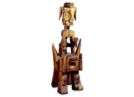 Carved wooden figure (ivwri)